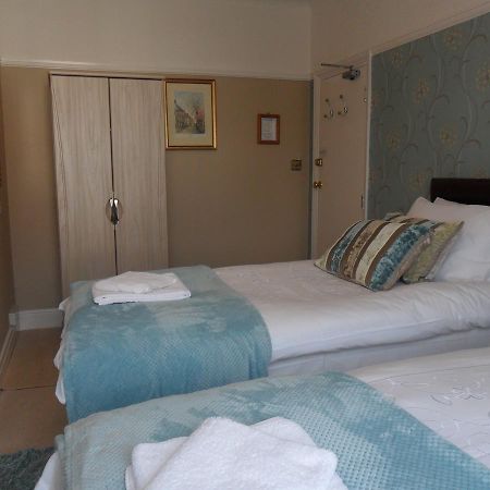 Cleave Court Guest House ランディドノー エクステリア 写真