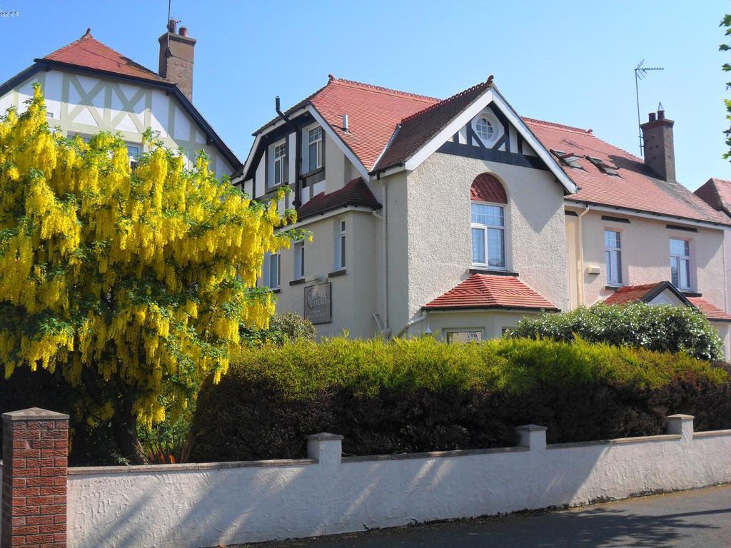 Cleave Court Guest House ランディドノー エクステリア 写真