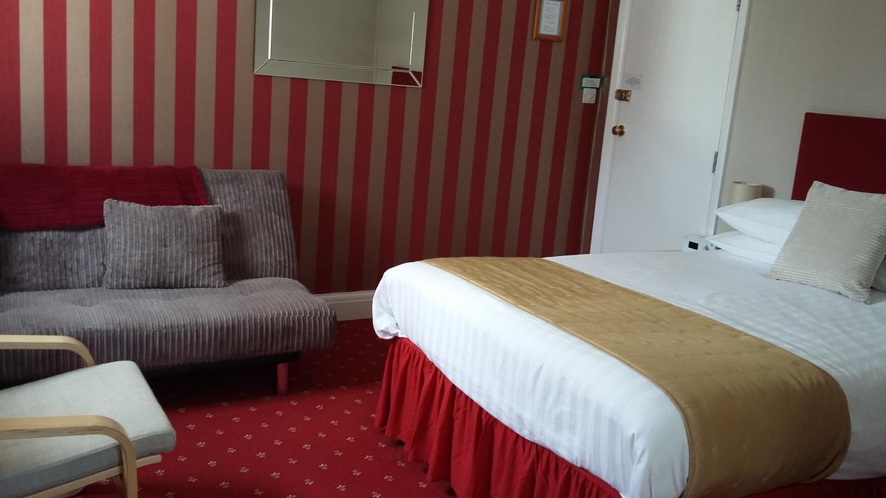 Cleave Court Guest House ランディドノー エクステリア 写真
