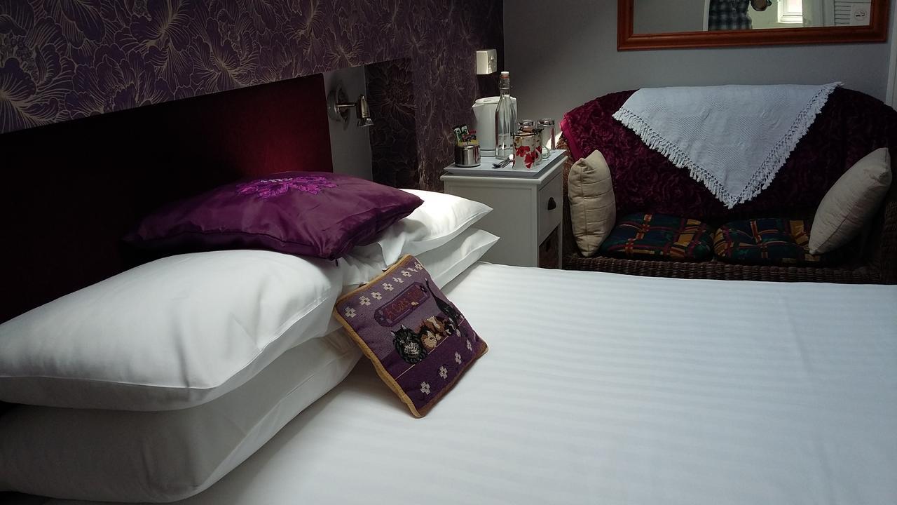 Cleave Court Guest House ランディドノー エクステリア 写真